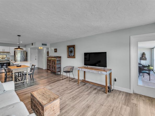 1502 S Lakeside Dr 402, Lake Worth Beach FL 33460