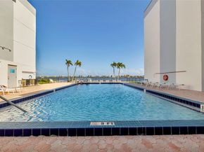 1502 S Lakeside Dr 402, Lake Worth Beach FL 33460
