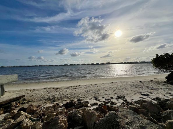 1502 S Lakeside Dr 402, Lake Worth Beach FL 33460