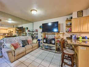 33 Spinning wheel lane 33, Tamarac FL 33319