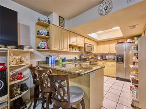 33 Spinning wheel lane 33, Tamarac FL 33319