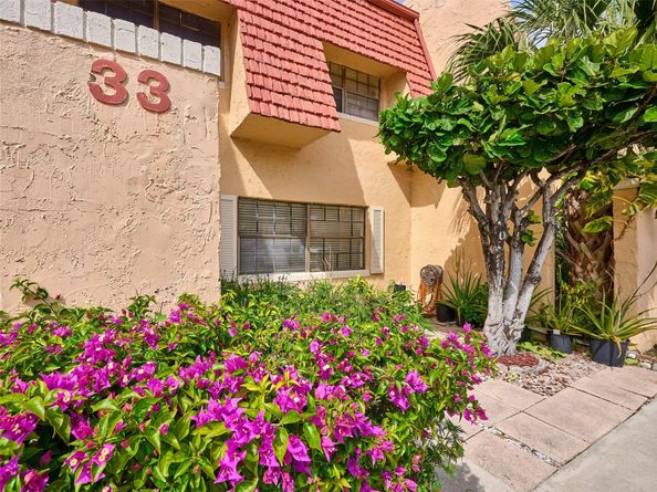 33 Spinning wheel lane 33, Tamarac FL 33319