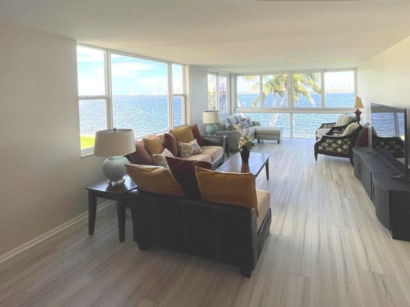 401 Lake Shore Drive 301, Lake Park FL 33403