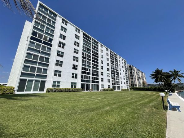 401 Lake Shore Drive 301, Lake Park FL 33403