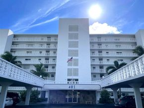 401 Lake Shore Drive 301, Lake Park FL 33403