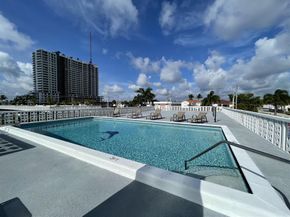 401 Lake Shore Drive 301, Lake Park FL 33403