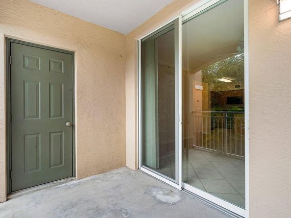 6492 Emerald Dunes Dr 208, West Palm Beach FL 33411