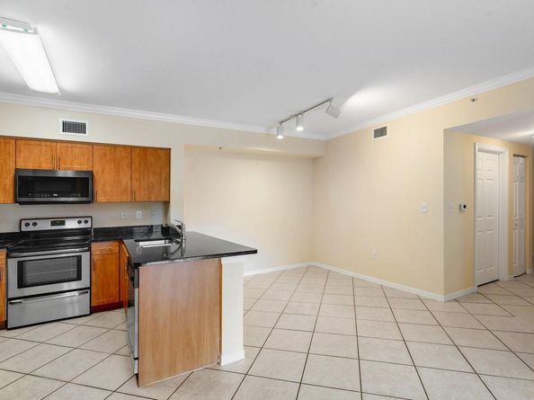 6492 Emerald Dunes Dr 208, West Palm Beach FL 33411