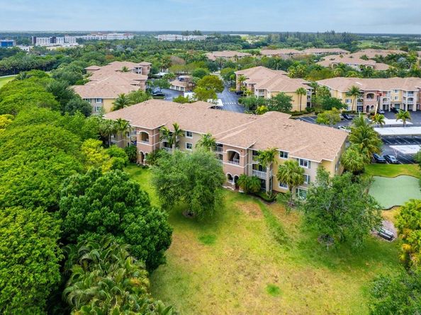 6492 Emerald Dunes Dr 208, West Palm Beach FL 33411
