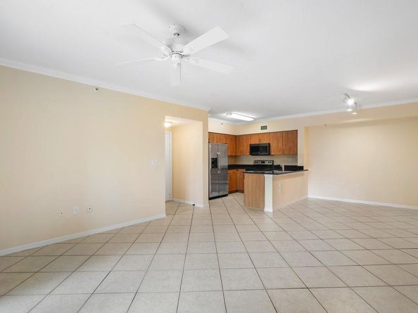 6492 Emerald Dunes Dr 208, West Palm Beach FL 33411