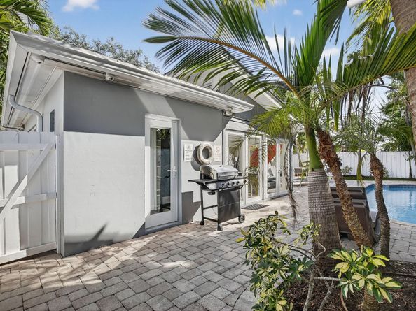 1604 NE 17th St, Fort Lauderdale FL 33305