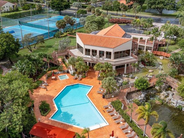 2612 Congressional Way, Deerfield Beach FL 33442