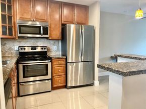 809 W Oakland Park Blvd J12, Oakland Park FL 33311