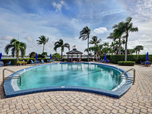 107 Half Moon Circle A3, Hypoluxo FL 33462