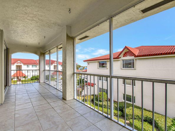 107 Half Moon Circle A3, Hypoluxo FL 33462
