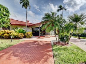 107 Half Moon Circle A3, Hypoluxo FL 33462