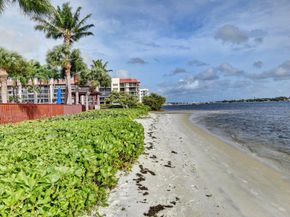 107 Half Moon Circle A3, Hypoluxo FL 33462