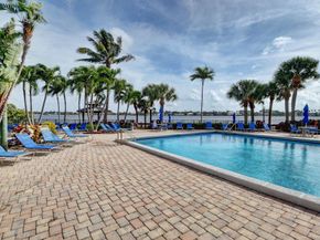 107 Half Moon Circle A3, Hypoluxo FL 33462