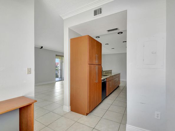 107 Half Moon Circle A3, Hypoluxo FL 33462