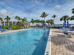 107 Half Moon Circle A3, Hypoluxo FL 33462