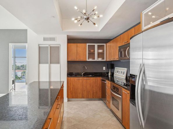 3131 NE 188th Street 2705, Aventura FL 33180