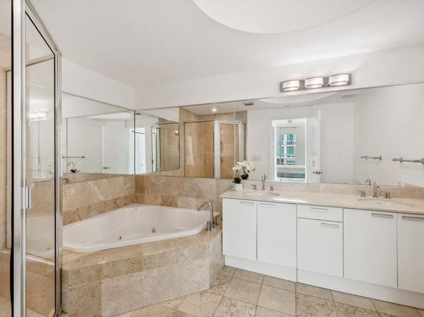 3131 NE 188th Street 2705, Aventura FL 33180