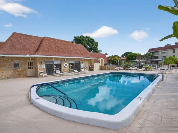 5580 Tamberlane Cir 133, Palm Beach Gardens FL 33418