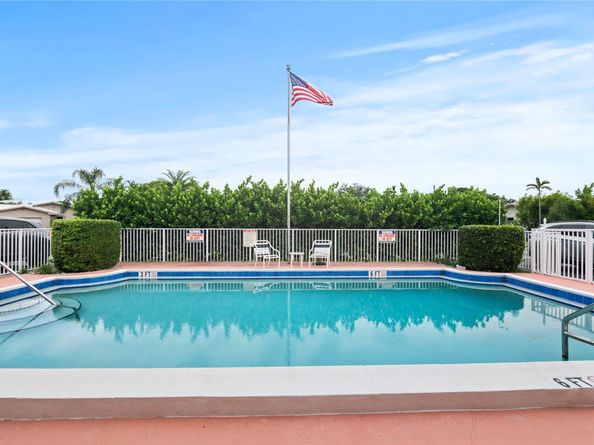 2141 NE 68th St 107, Fort Lauderdale FL 33308