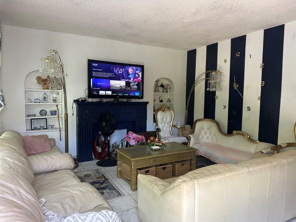 5917 NE 5th Ave, Miami FL 33137