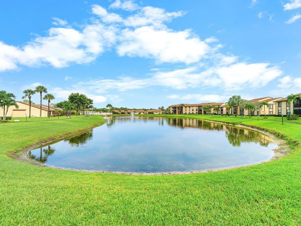 826 Sky Pine Way G2, Greenacres FL 33415