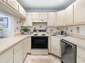 826 Sky Pine Way G2, Greenacres FL 33415