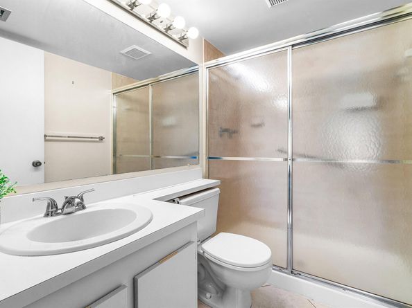 826 Sky Pine Way G2, Greenacres FL 33415