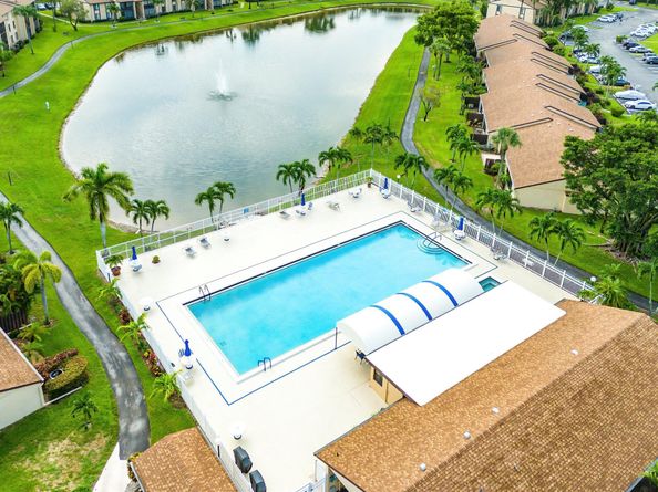 826 Sky Pine Way G2, Greenacres FL 33415
