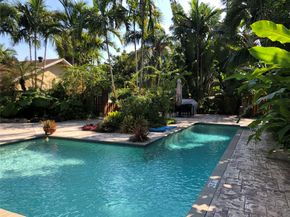 1200 NE 17 Ct 12, Fort Lauderdale FL 33305