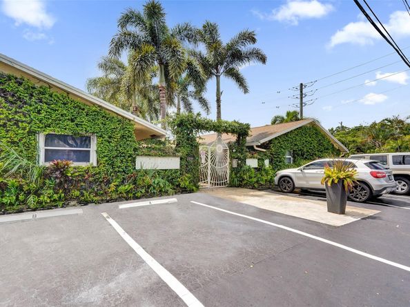 1200 NE 17 Ct 12, Fort Lauderdale FL 33305