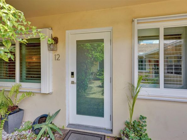 1200 NE 17 Ct 12, Fort Lauderdale FL 33305