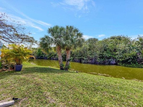 27 Camden B, West Palm Beach FL 33417
