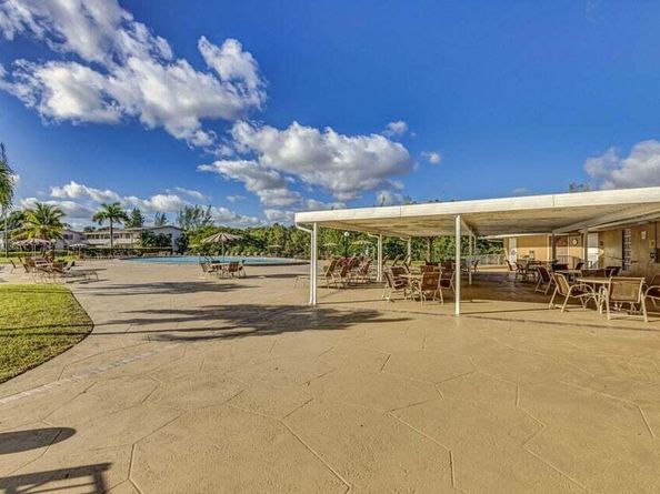 27 Camden B, West Palm Beach FL 33417
