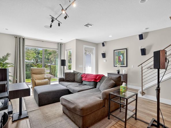 1402 SW 4th Ave 1402, Fort Lauderdale FL 33315