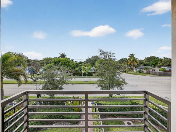1402 SW 4th Ave 1402, Fort Lauderdale FL 33315
