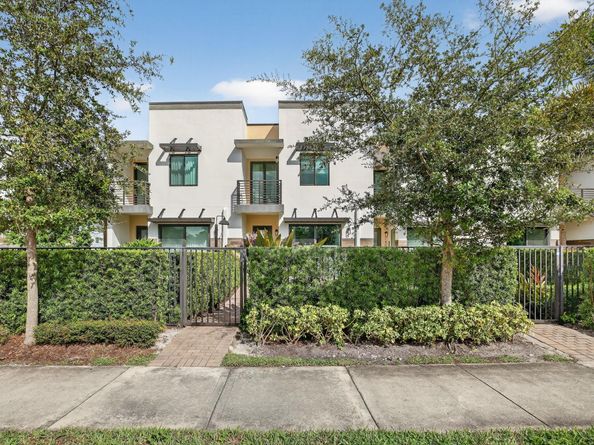 1402 SW 4th Ave 1402, Fort Lauderdale FL 33315