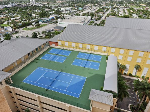 2640 Lake Shore Drive 1809, Riviera Beach FL 33404