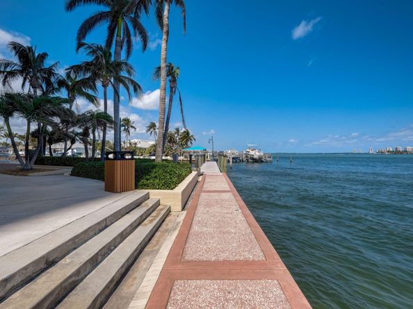 2640 Lake Shore Drive 1809, Riviera Beach FL 33404
