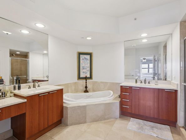 2640 Lake Shore Drive 1809, Riviera Beach FL 33404