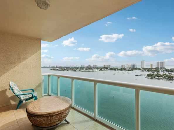 2640 Lake Shore Drive 1809, Riviera Beach FL 33404