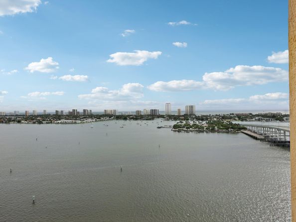 2640 Lake Shore Drive 1809, Riviera Beach FL 33404