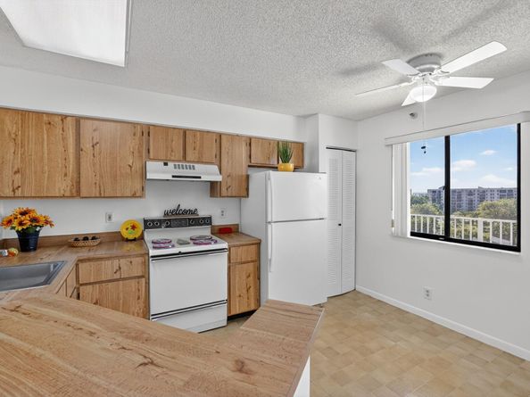 2215 Cypress Island Dr 803, Pompano Beach FL 33069