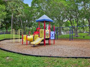 2215 Cypress Island Dr 803, Pompano Beach FL 33069