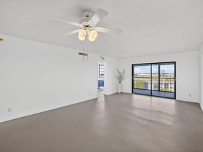 2215 Cypress Island Dr 803, Pompano Beach FL 33069