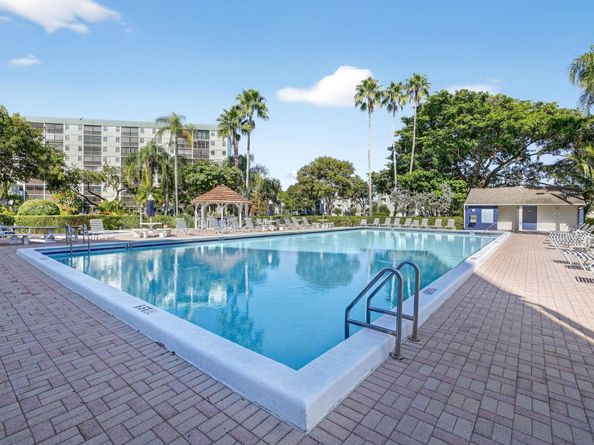 2215 Cypress Island Dr 803, Pompano Beach FL 33069